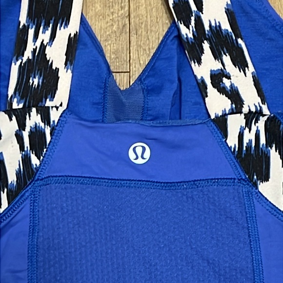 Lululemon Ikat Push Your Limits Tank w/animal print Cris-Cross straps - Blue💙 - Picture 5 of 7